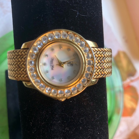 Victoria Wieck Crystal Watch Gold ToneMother of pearl face. Needs battery good C - Picture 2 of 7
